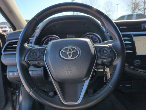 Used 2020 Toyota Camry SE image 19