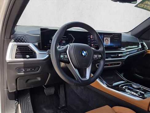 Used 2024 BMW X5 sDrive40i w/ Parking Assistance Package image 9