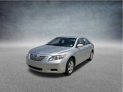Used 2009 Toyota Camry LE FWD image 4