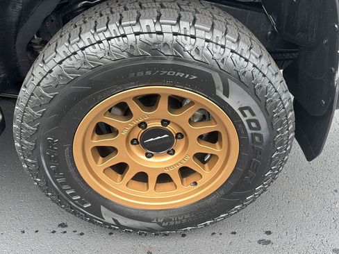 Used 2023 Toyota 4Runner TRD Off-Road Premium w/ Off Road Premium Plus Package AWD/4WD image 9