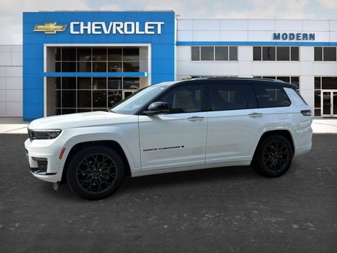 Used 2023 Jeep Grand Cherokee L Summit w/ High Altitude Package AWD/4WD image 1