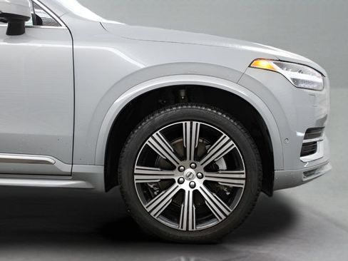 Certified 2024 Volvo XC90 B6 Ultimate w/ Protection Package Premier AWD/4WD image 17