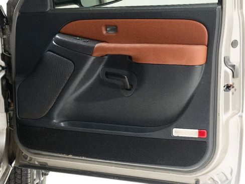 Used 2002 Chevrolet Silverado 3500 4X2 4dr Extended Cab image 20