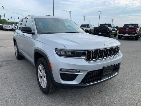 Used 2022 Jeep Grand Cherokee Limited AWD/4WD image 13