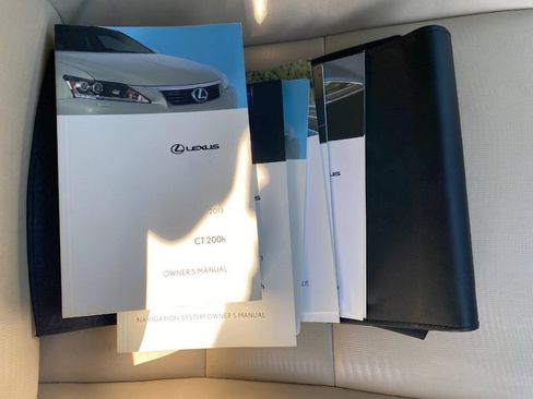 Used 2013 Lexus CT 200h w/ Premium Pkg w/Navigation FWD image 32