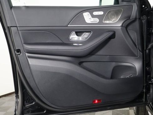New 2026 Mercedes-Benz GLS 450 4MATIC image 8