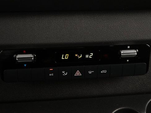 Used 2022 Mercedes-Benz Sprinter 2500 image 31