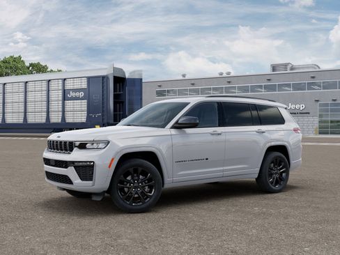 New 2026 Jeep Grand Cherokee L Limited AWD/4WD image 2