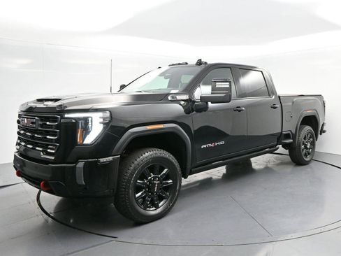 Used 2024 GMC Sierra 2500 AT4 w/ AT4 Premium Plus Package AWD/4WD image 3