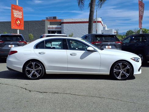 Used 2025 Mercedes-Benz C 300 Sedan image 3
