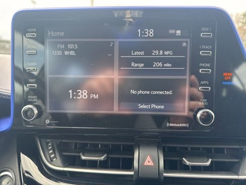 Used 2020 Toyota C-HR XLE image 10