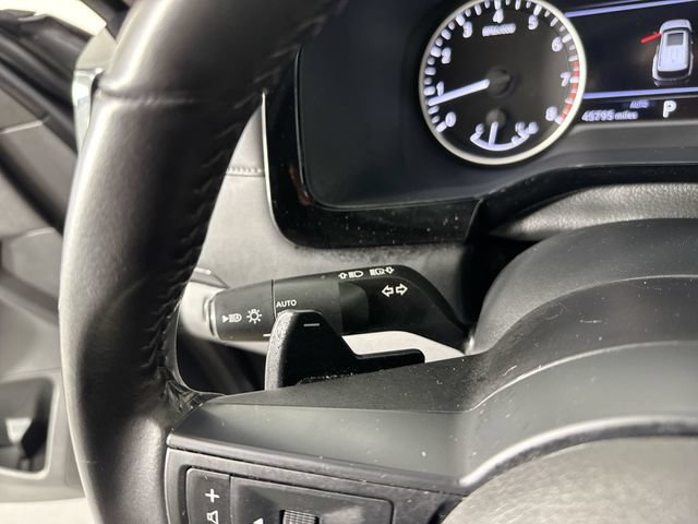 Used 2025 Nissan Pathfinder SV AWD/4WD image 15