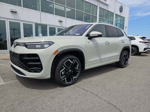 New 2026 Volkswagen Tiguan SEL R-Line AWD/4WD image 7