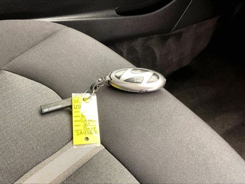 Used 2025 Hyundai Sonata SEL FWD image 10