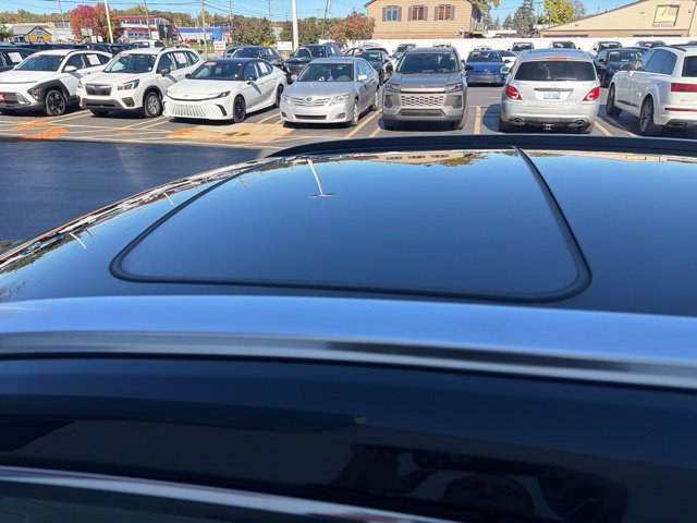 Used 2024 Lexus UX 250h AWD w/ Premium Package image 5