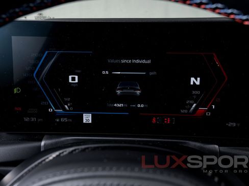 Used 2023 BMW M3 w/ M Carbon Exterior Package RWD image 40