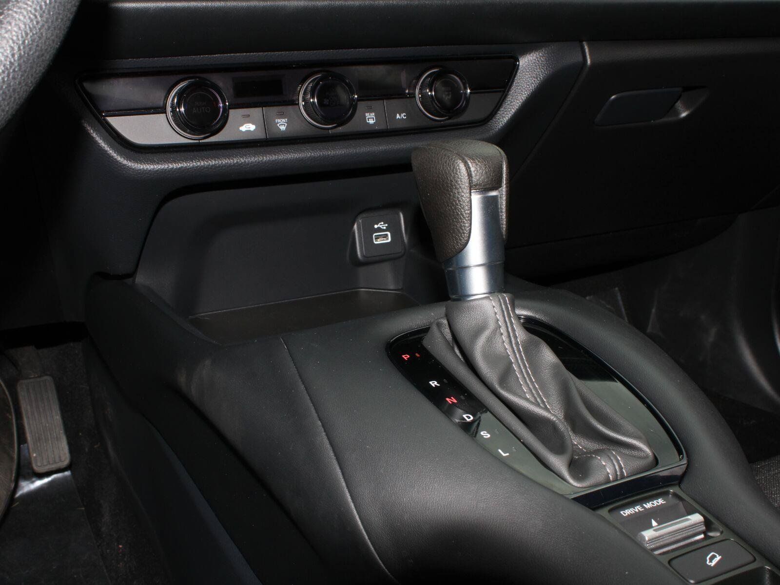 Certified 2025 Honda HR-V LX image 15
