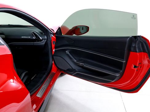 Used 2016 Ferrari 488 GTB RWD image 18