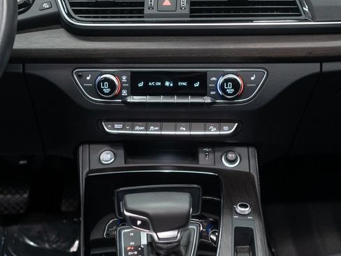 Used 2023 Audi Q5 2.0T Premium Plus w/ Premium Plus Package AWD/4WD image 20