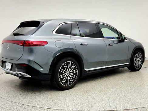 Used 2023 Mercedes-Benz EQS 580 4MATIC SUV w/ Exclusive Trim Package image 5