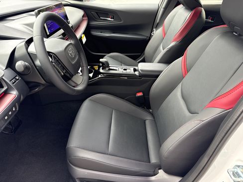 New 2026 Toyota Prius Plug-In Hybrid FWD image 21