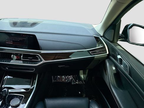 Used 2020 BMW X7 xDrive40i w/ Premium Package AWD/4WD image 19