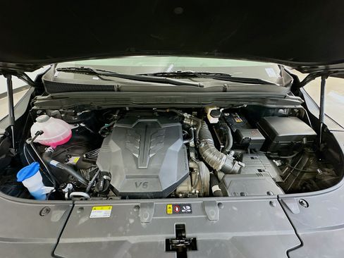 Used 2026 Kia Carnival FWD image 35