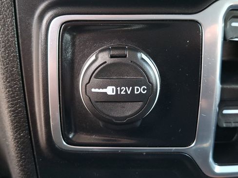 Used 2024 Jeep Wrangler Unlimited w/ Convenience Group AWD/4WD image 24