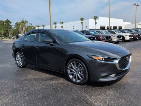 Used 2023 MAZDA MAZDA3 s FWD image 2