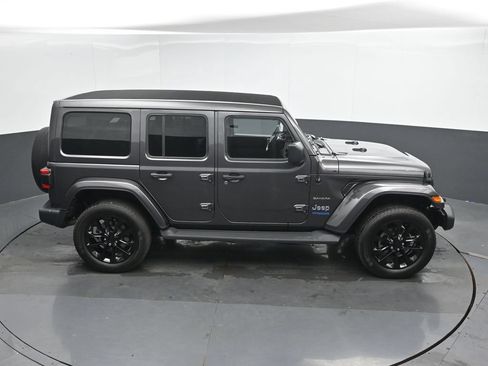 Used 2021 Jeep Wrangler Unlimited Sahara w/ Cold Weather Group AWD/4WD image 33