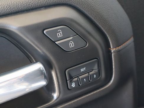 Used 2021 GMC Sierra 2500 AT4 image 17