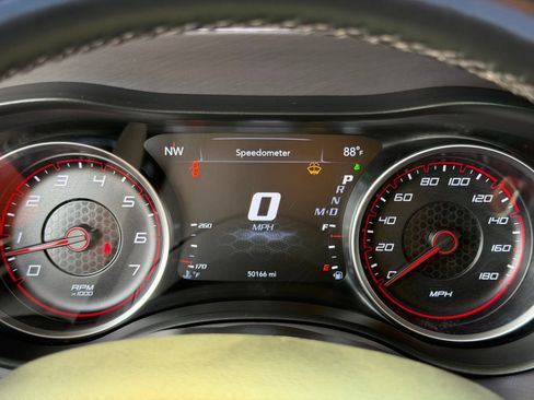 Used 2022 Dodge Charger Scat Pack w/ Dynamics Package RWD image 21