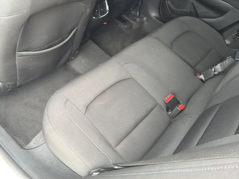 Used 2020 Chevrolet Malibu LT FWD image 32