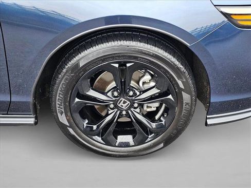 Used 2025 Honda Accord SE image 9