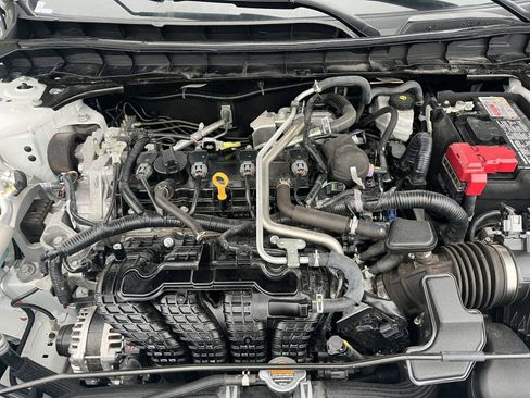 Used 2025 Nissan Altima 2.5 SV image 25