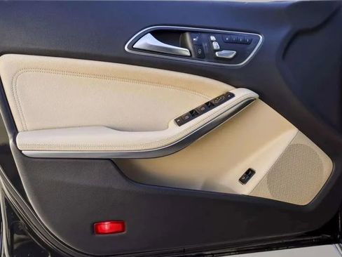 Used 2019 Mercedes-Benz CLA 250 image 13