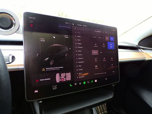 Used 2023 Tesla Model Y Long Range AWD/4WD image 26