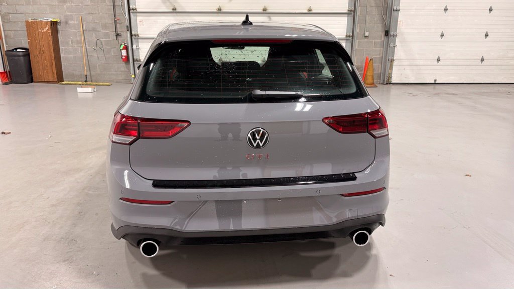 New 2026 Volkswagen GTI SE FWD image 4