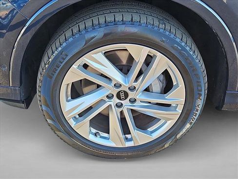 Used 2023 Audi Q7 2.0T Premium w/ Convenience Package image 24