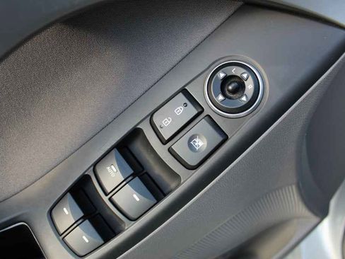 Used 2015 Hyundai Elantra SE w/ Option Group 02 image 11