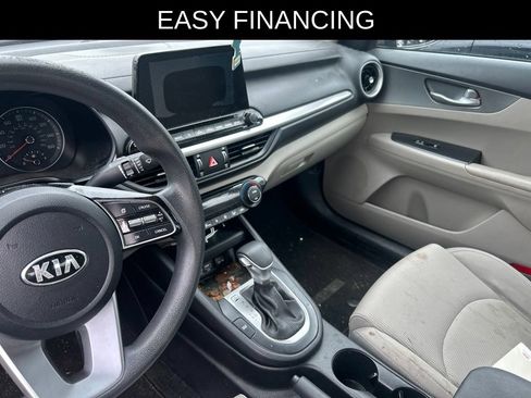 Used 2019 Kia Forte LXS FWD image 11
