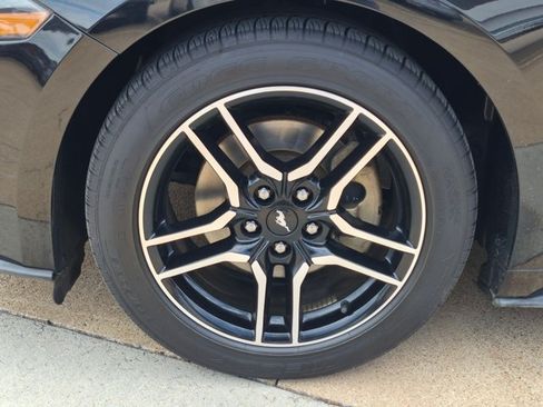Used 2019 Ford Mustang Premium RWD image 20
