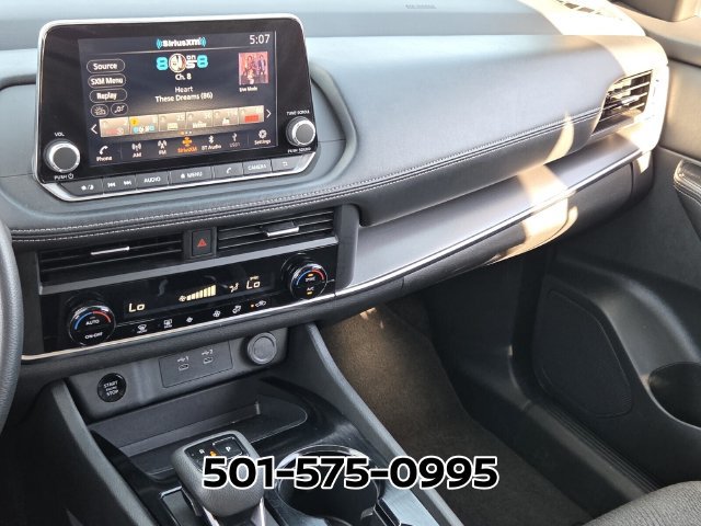Used 2024 Nissan Rogue SV AWD/4WD image 26