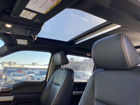 Used 2022 Ford F250 Lariat w/ Black Appearance Package image 15