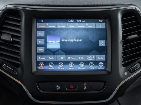 Used 2021 Jeep Cherokee Latitude Lux w/ Sun & Sound Group image 24