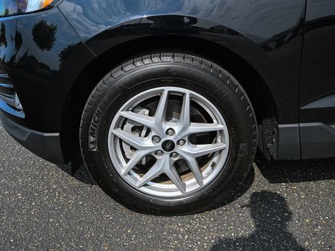 Certified 2024 Ford Edge SEL w/ Convenience Package AWD/4WD image 12