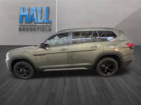 New 2026 Volkswagen Atlas Peak Edition AWD/4WD image 2