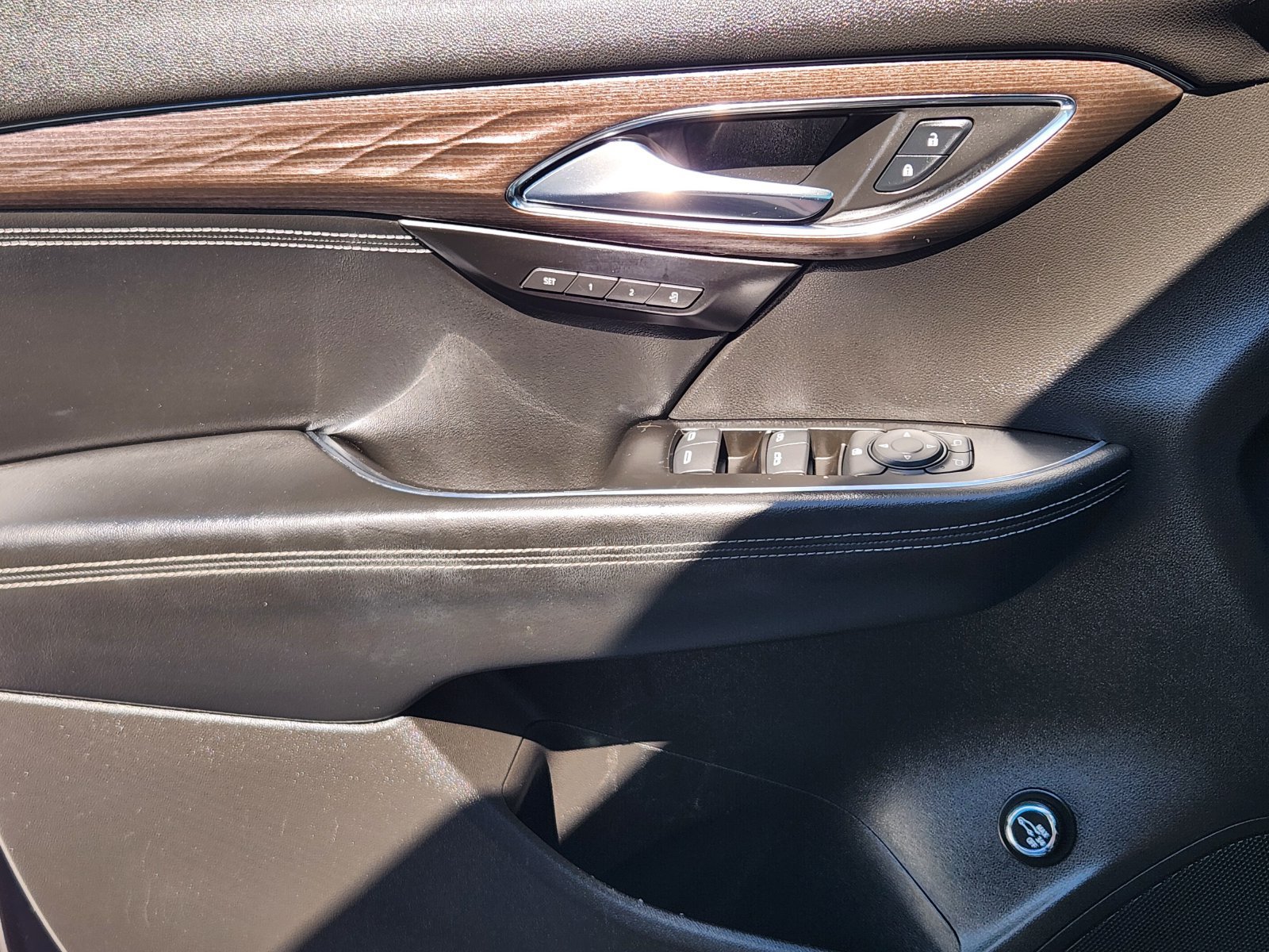 Used 2023 Buick Envision Avenir FWD image 26