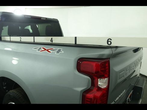 Used 2023 Chevrolet Silverado 1500 LT image 11