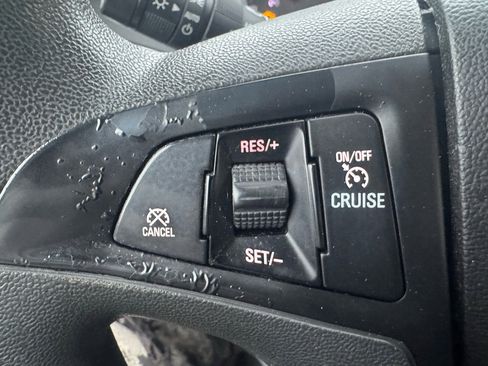 Used 2015 GMC Terrain SLE image 18